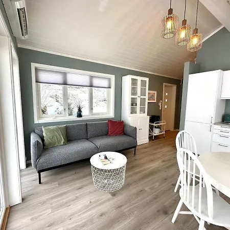 Victoria Lakefront In Lyseren Strandpark Holiday home Omberg