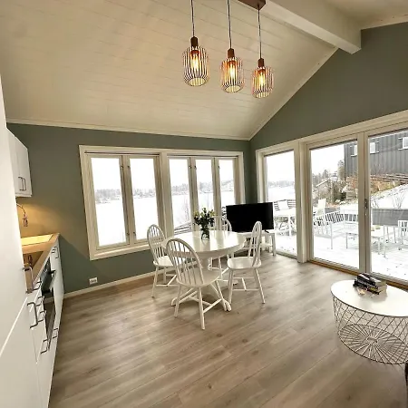 Holiday home Victoria Lakefront In Lyseren Strandpark