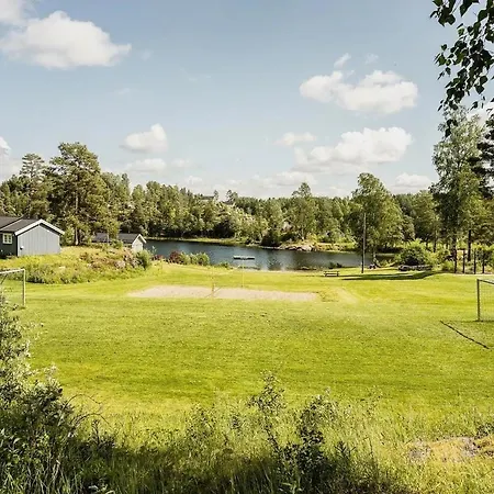 Victoria Lakefront In Lyseren Strandpark Holiday home Omberg