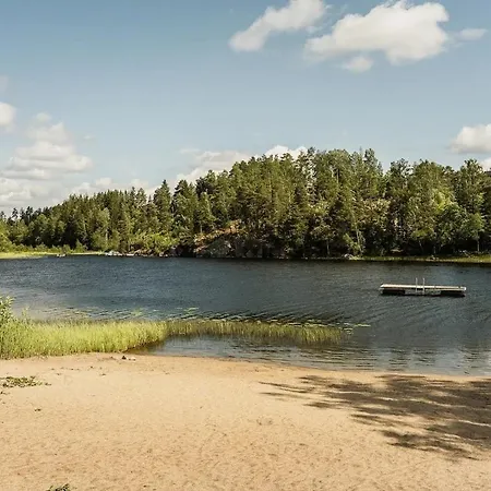 Victoria Lakefront In Lyseren Strandpark * Omberg