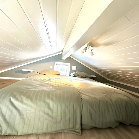 Holiday home Victoria Lakefront In Lyseren Strandpark Omberg