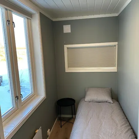 Holiday home Victoria Lakefront In Lyseren Strandpark *