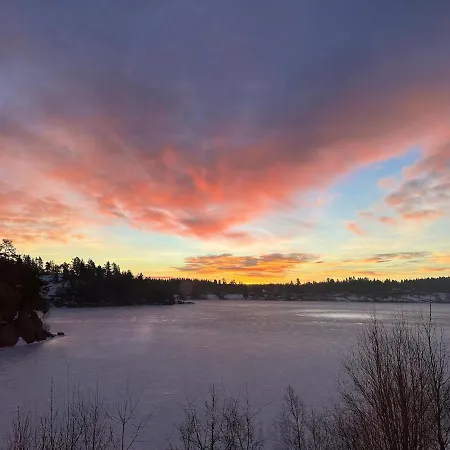 Victoria Lakefront In Lyseren Strandpark * Omberg