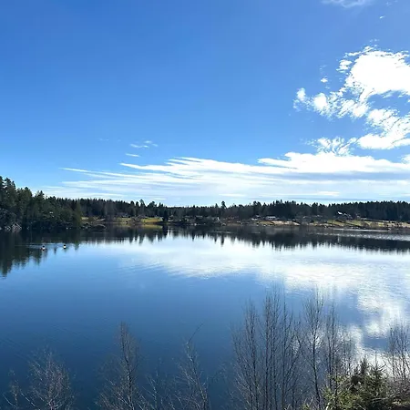 Victoria Lakefront In Lyseren Strandpark *