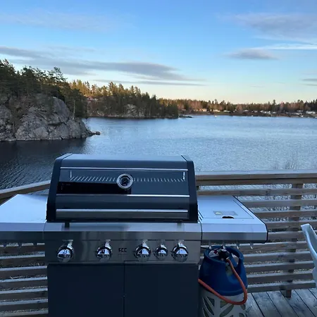 Victoria Lakefront In Lyseren Strandpark * Omberg