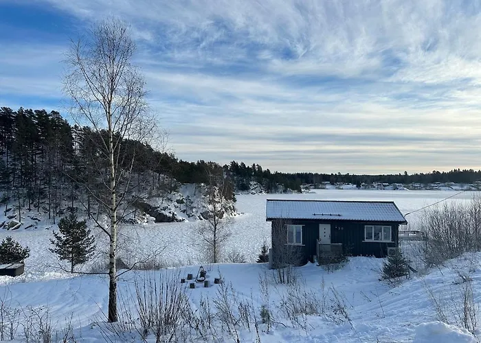 Victoria Lakefront In Lyseren Strandpark Omberg