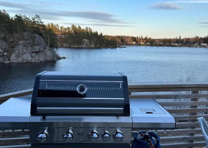 Victoria Lakefront In Lyseren Strandpark * Omberg