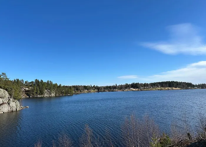Victoria Lakefront In Lyseren Strandpark Omberg
