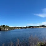Victoria Lakefront In Lyseren Strandpark Omberg