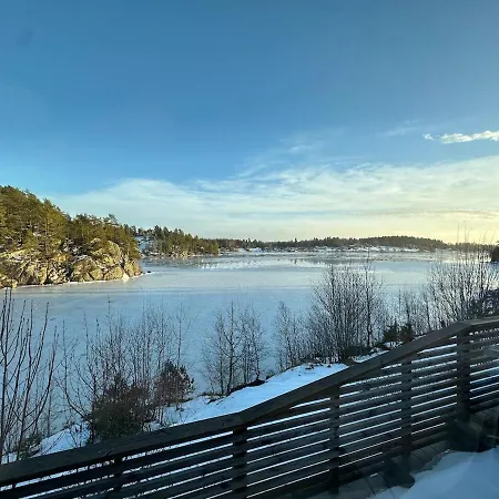 Victoria Lakefront In Lyseren Strandpark Ferienhaus Omberg