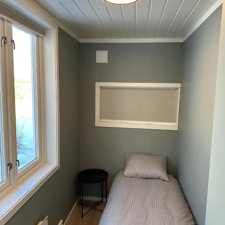 Ferienhaus Victoria Lakefront In Lyseren Strandpark Omberg